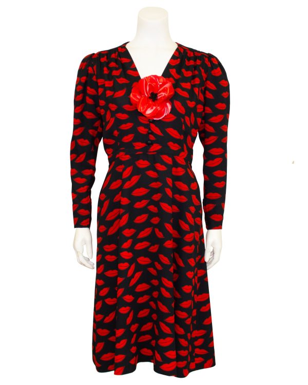 Black and Red Lip Dress with Original Flower From 1971 For Discount